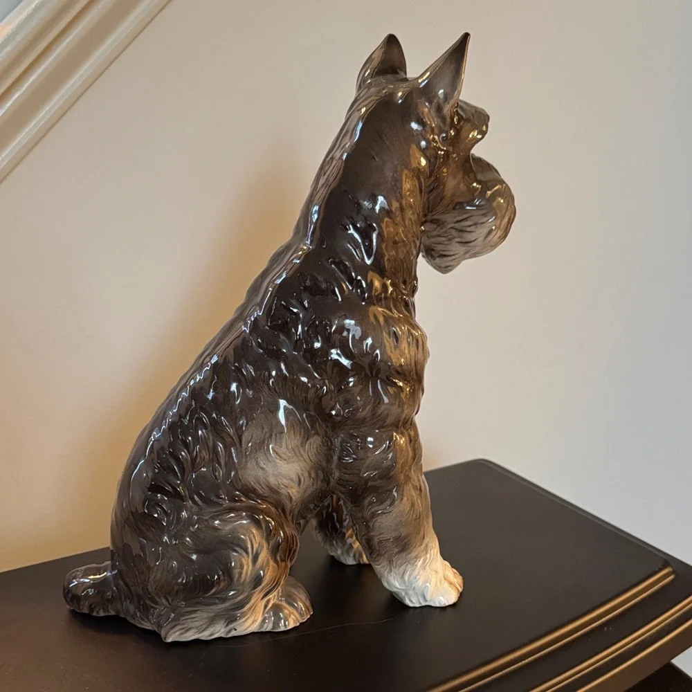 Vintage Shafford Japan Schnauzer figurine, titled “Snatty” (#137) - Picture 6 of 11